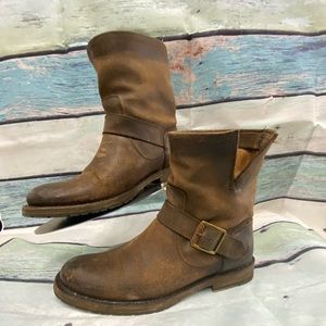 Distressed Leather Frye Veronica Bootie size 8.5 Ladies